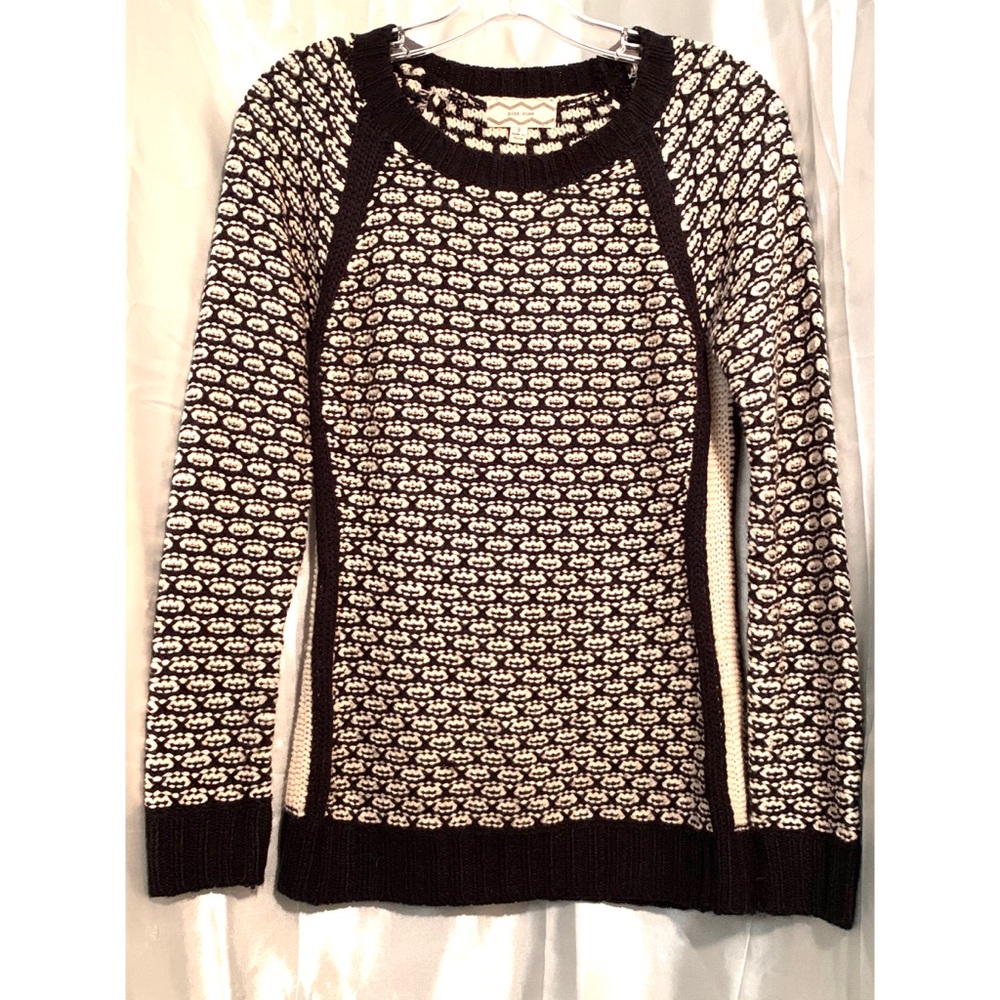 Women’s pink.rose Super Cute Sweater Size: Small